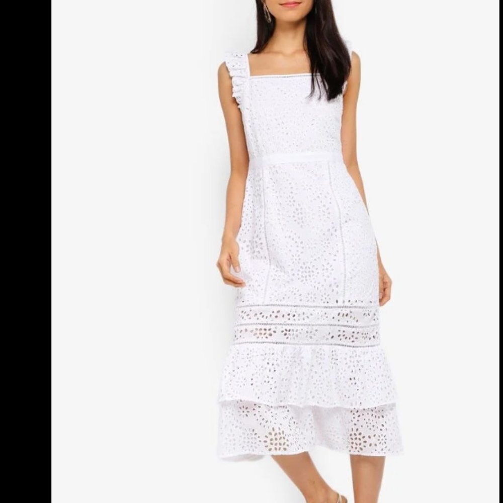 Chic White Eyelet Midi Pinafore Dress by Banana Republic - Excellent Condition